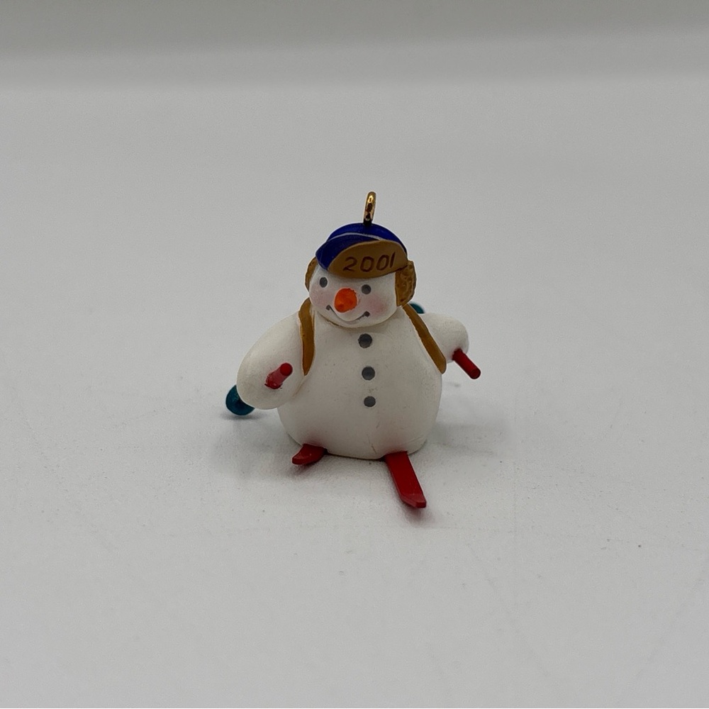 Hallmark Keepsake Ornament 2001 Holiday Flurries: 3rd And Final In The Series
